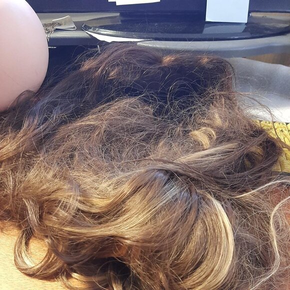 NEW BAG ! 24 Inch Long Curly Wavy Wig 100% Premium Synthetic Fiber Dark Blonde main image 8